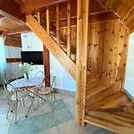 Kama Homestay szállás *