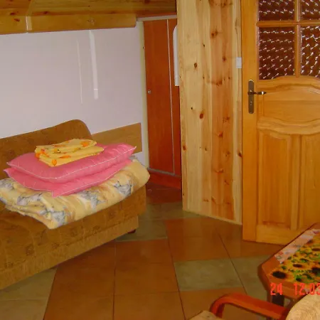 Kama Homestay *